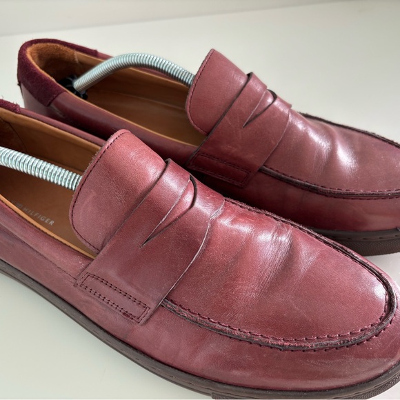 Tommy Hilfiger Men's Maroon Loafers - Picture 1 of 8